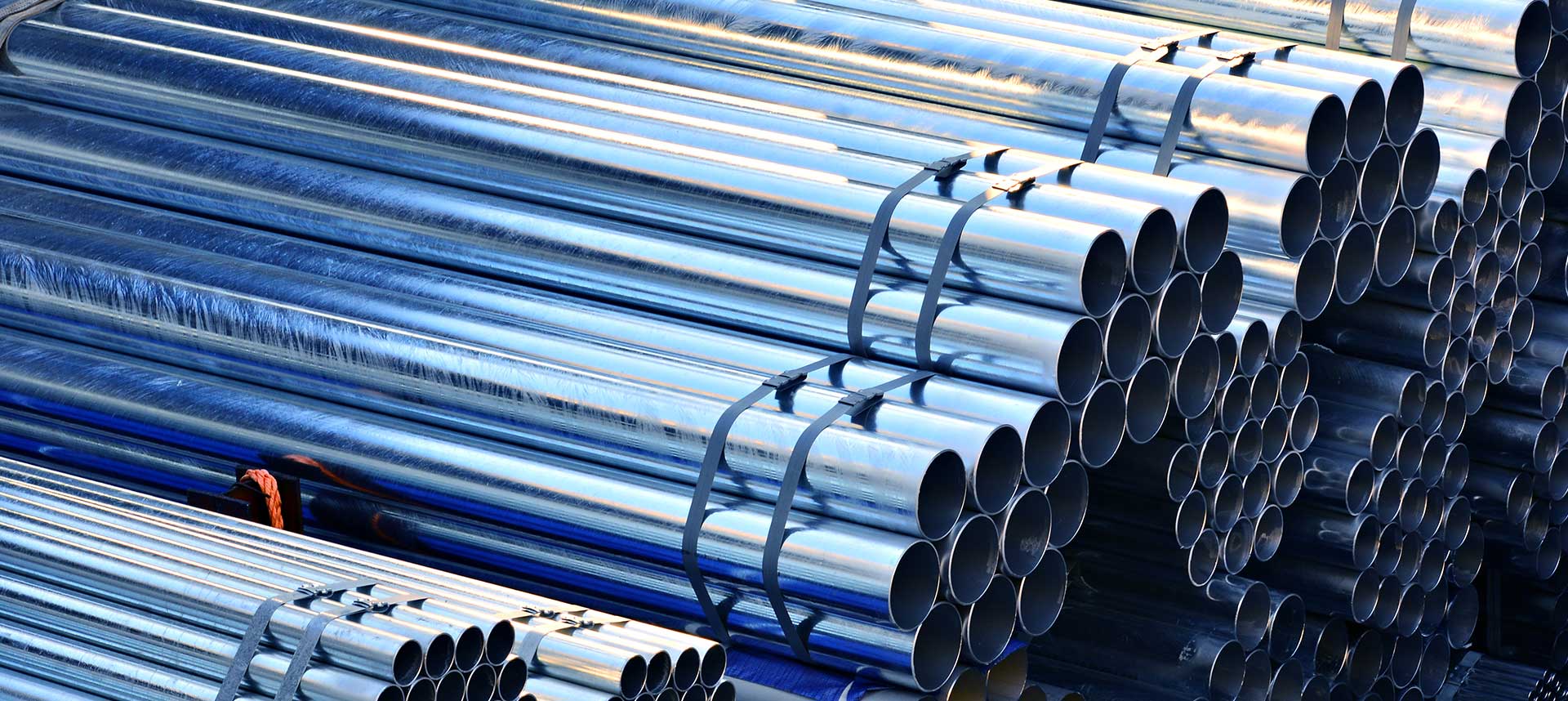 Welded VS Seamless Pipes For Durability